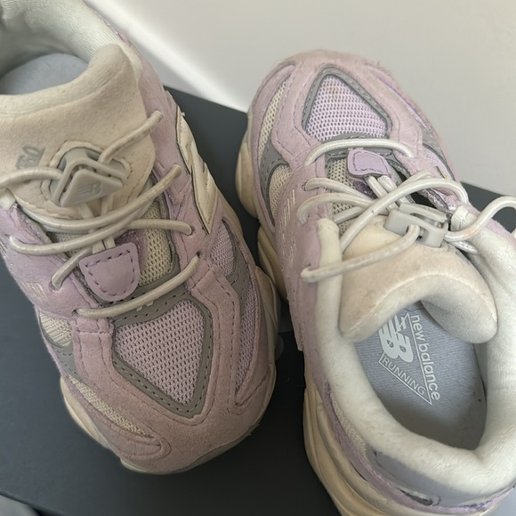 New Balance 9060 Purple and Beige - Picture 3 of 3